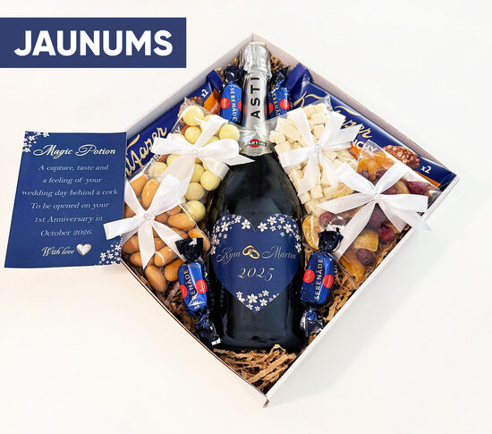 Tumši zila kāzu dāvana