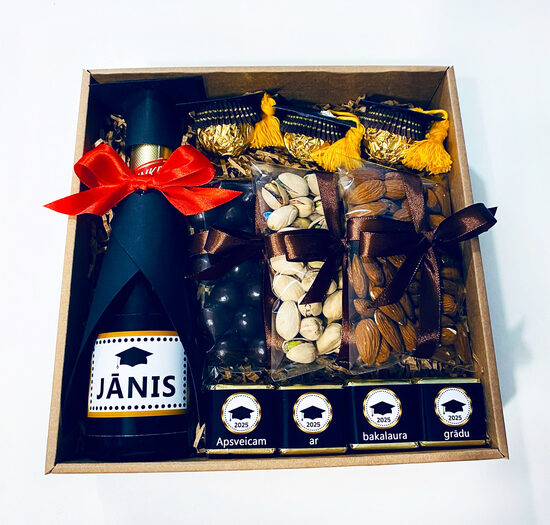 Dāvana augstskolas absolventam