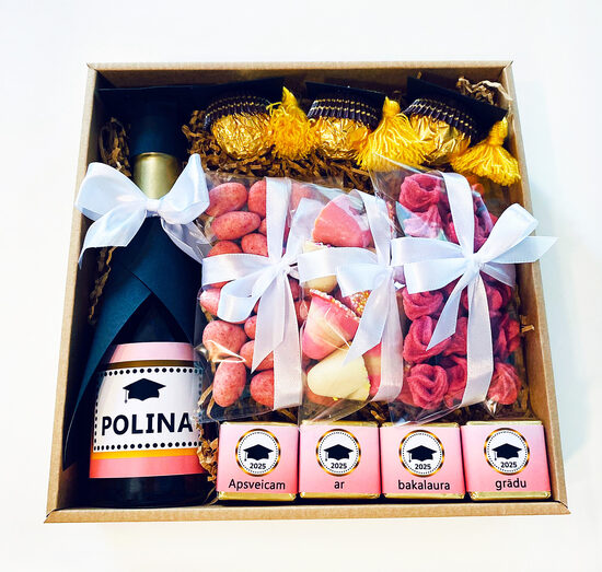 Dāvana augstskolas absolventei