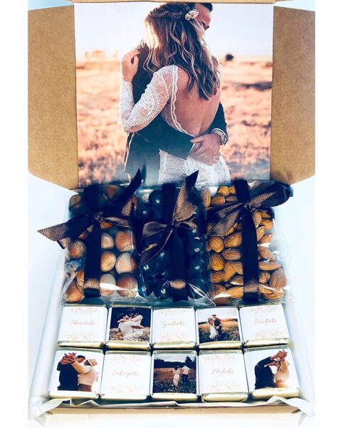 Konfekšu kastīte ar bildi un gardumiem