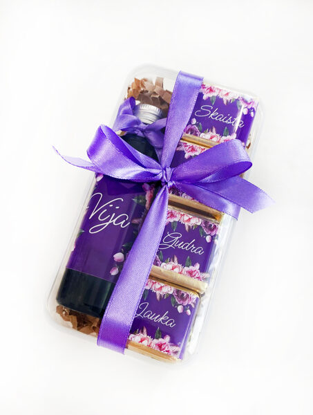 Simboliska dāvana Viņai